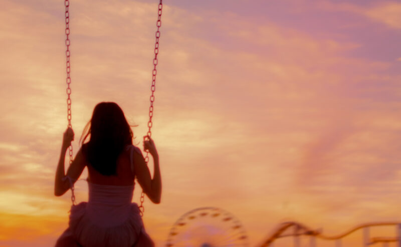 KINA TORNA OGGI CON“DISTANCE”feat. EMMA ROSEN