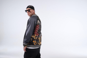 CLEMENTINOÈ PRONTO A RACCONTARSIIN UN CAPITOLO INEDITO DELLA SUA MUSICA