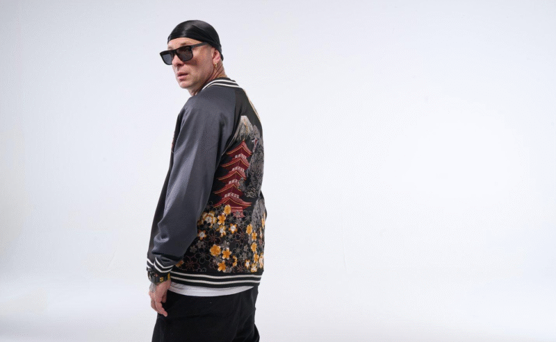 CLEMENTINOÈ PRONTO A RACCONTARSIIN UN CAPITOLO INEDITO DELLA SUA MUSICA
