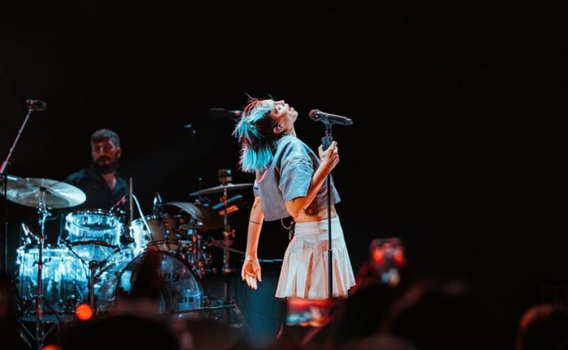 ROSE VILLAIN È PRONTA PER IL SUO RADIO TRILOGY TOUR 2025