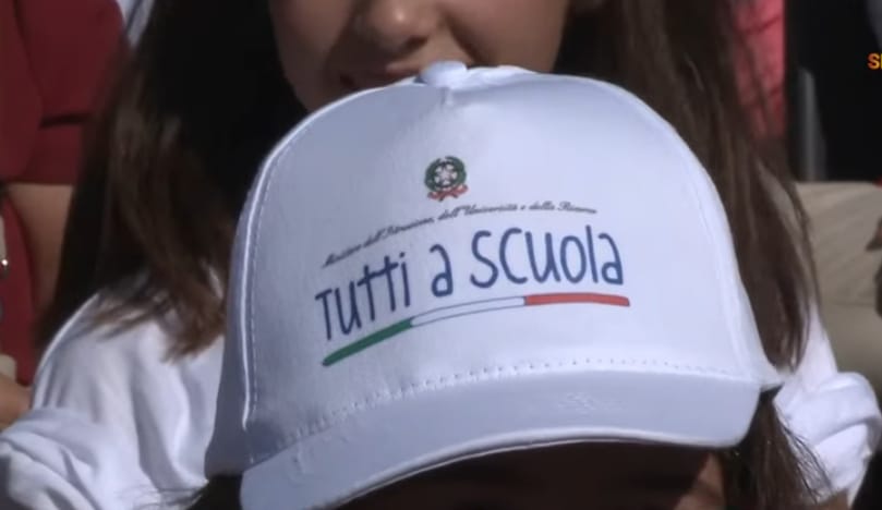 Mattarella inaugura l’anno scolastico 2025/2026 da Napoli: “La scuola è il seme buono per il futuro”