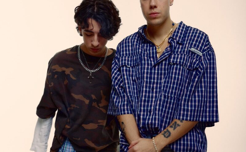 VOGA: tornano a sorpresa per darci un assaggio del nuovo progetto con “IMMORTALE”, il loro nuovo singolo, fuori ovunque a mezzanotte.