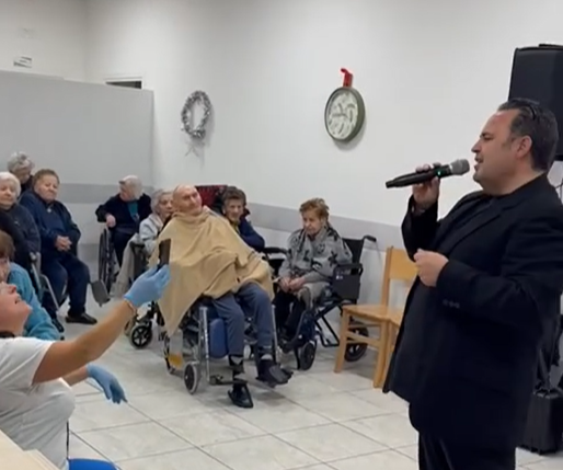 Solidarietà e musica alla Casa di Cura Villa Carmelina: l’associazione “Donare… è Amore” porta sorrisi ed emozioni