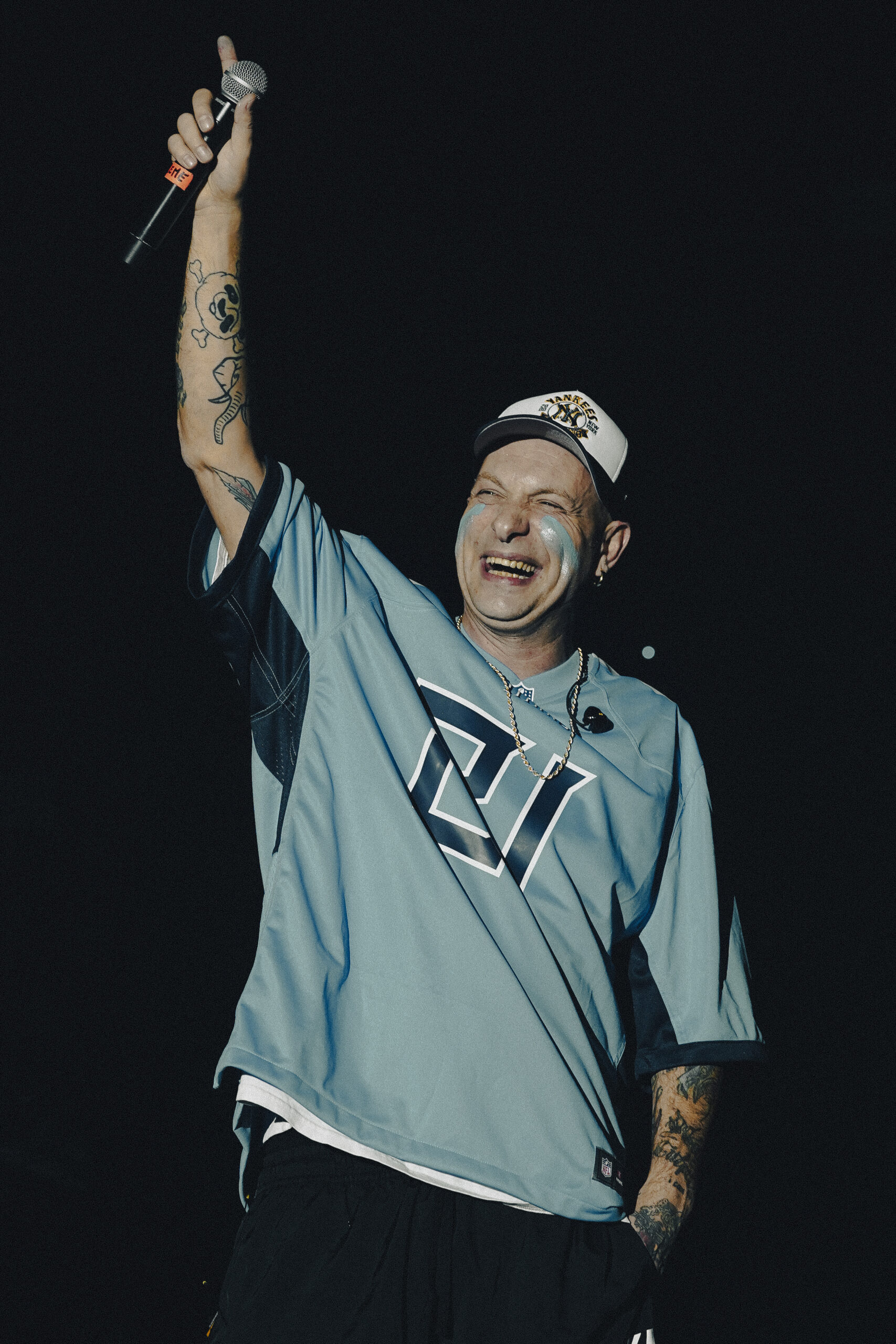 CLEMENTINO SI CONFERMA LEGGENDA DEL RAP A NAPOLI CON L’ULTIMA DATA EVENTO DEL LIVE TOUR 2025