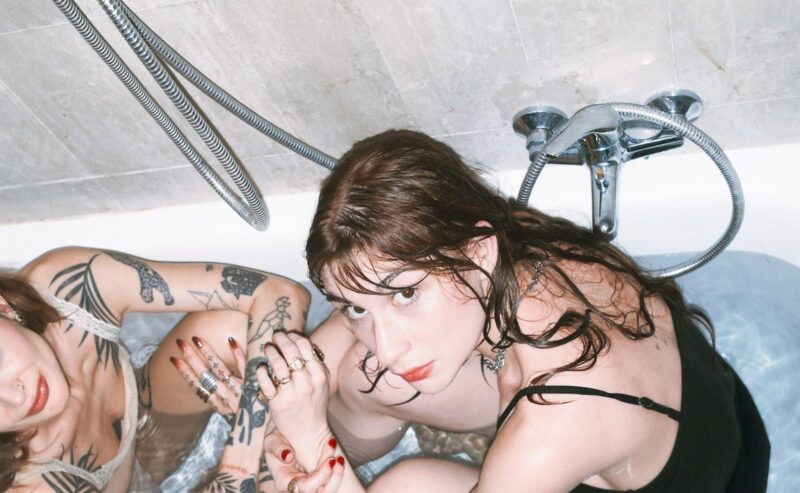 OTTOBRE: torna con “ragni”, il suo nuovo singolo, fuori oggi ovunque. Un brano sulla fine, ma soprattutto su ciò che resta.