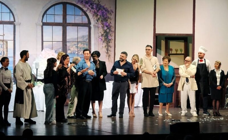 Strepitoso successo della commedia “Se son rose fioriranno” al Teatro Lendi
