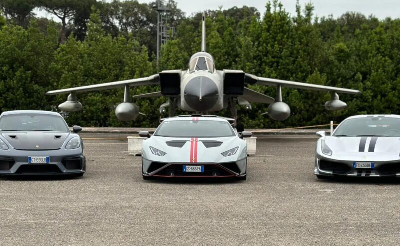 NUOVO RADUNO DELLE SUPERCAR ALLA SCUOLA SPECIALISTI DELL’AERONAUTICA MILITARE ALLA REGGIA DI CASERTA