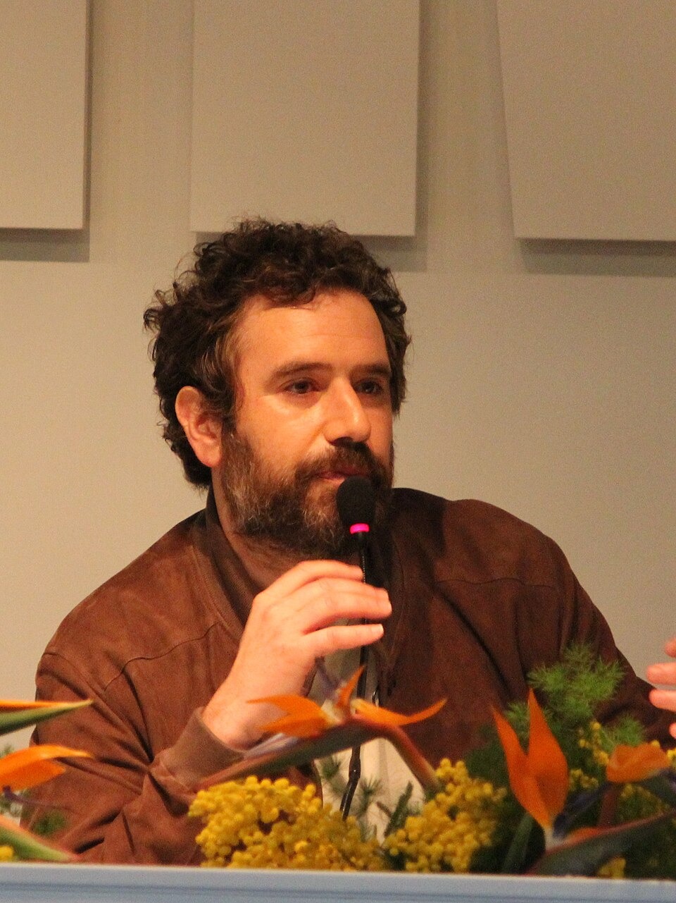 Tommaso Paradiso: debutto travolgente per il tour nei Palasport