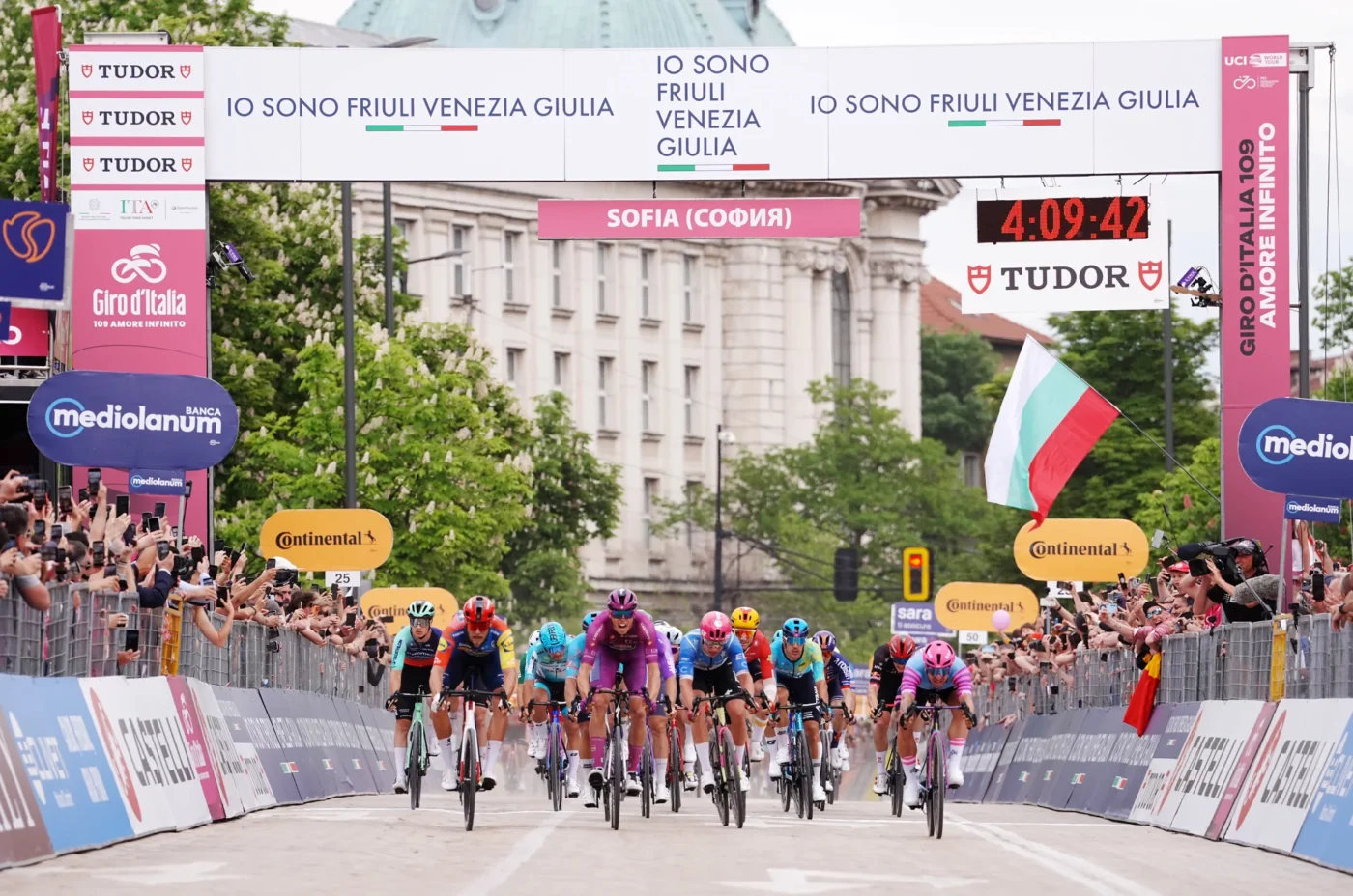 PAUL MAGNIER VINCE LA TERZA TAPPA DEL GIRO D’ITALIA