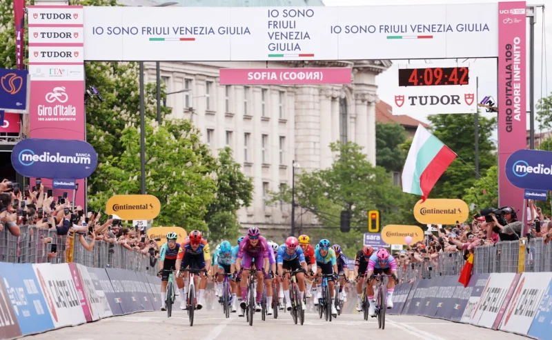PAUL MAGNIER VINCE LA TERZA TAPPA DEL GIRO D’ITALIA