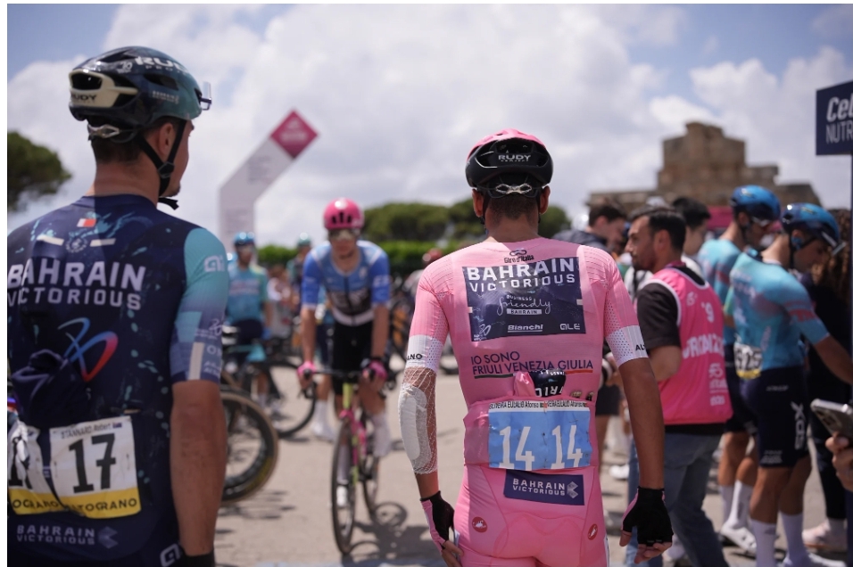 Giro d’Italia: Ballerini trionfa a Napoli, battuto Stuyven