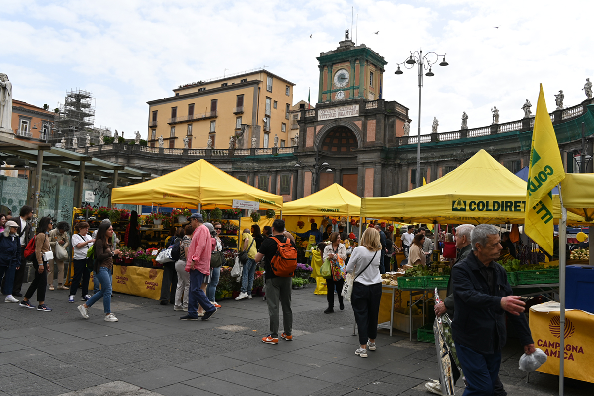 Villaggio Coldiretti e Casartigiani del Made in Italy, un successo a Napoli: turisti e cittadini in festa