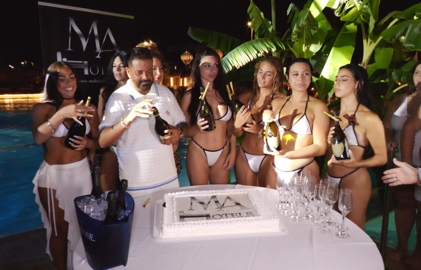 MA Hotels e Mimmo Maresca accendono l’estate: al Frontemare Experience il Pool Party sotto le stelle con Costantino Vitagliano