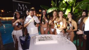 MA Hotels e Mimmo Maresca accendono l’estate: al Frontemare Experience il Pool Party sotto le stelle con Costantino Vitagliano