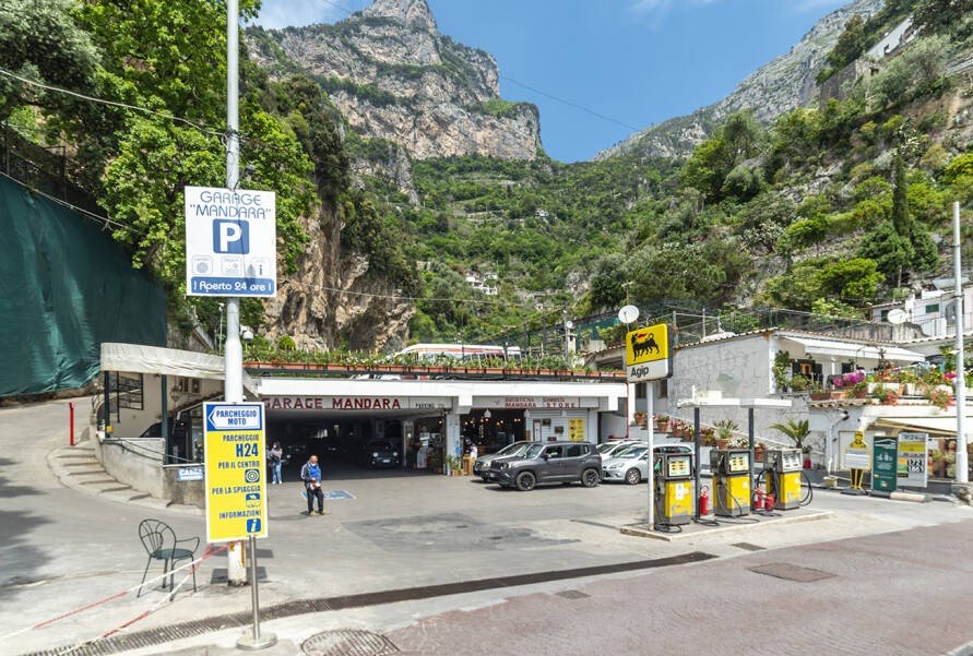 MANDARA PARKING UNA REALTA D’IMPRESA BRILLA NEL CUORE DI POSITANO