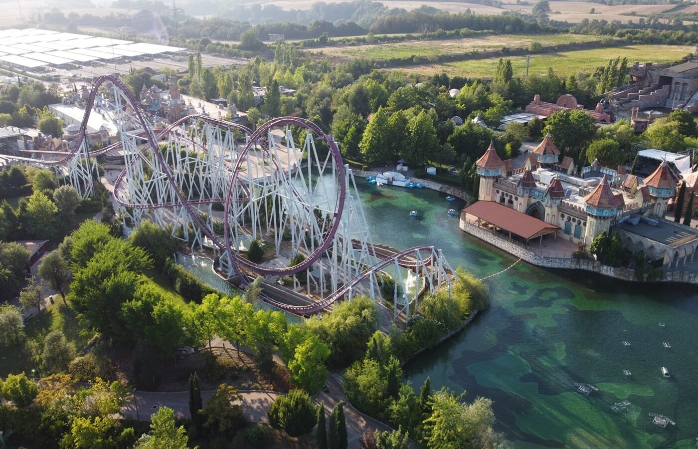 LE MAGIC NIGHTS CON PIPPO PALMIERI E LO ZOO DI 105 AL MAGICLAND