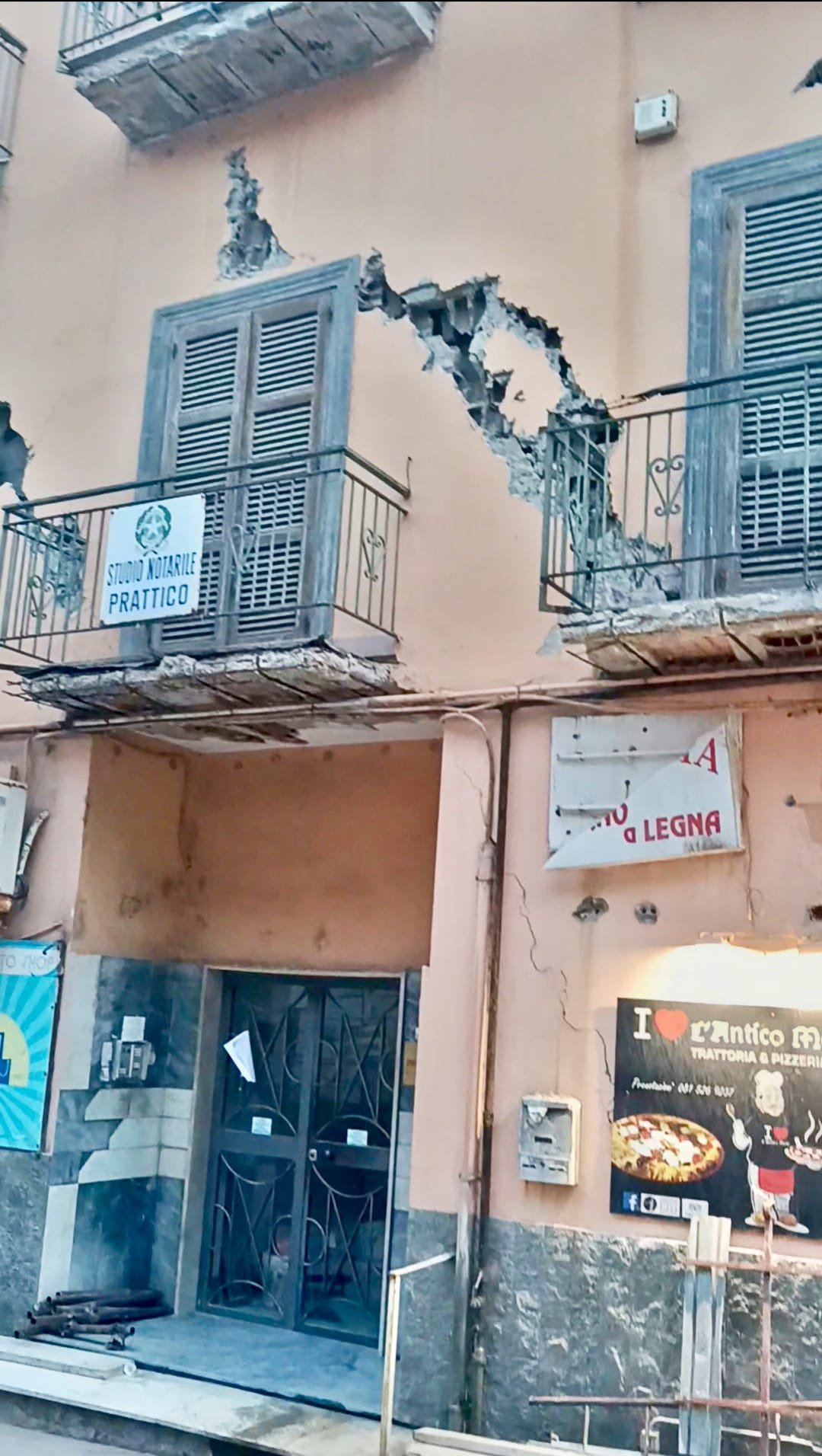 Bradisismo a Pozzuoli: attività elevata, territorio sotto pressione ma monitorato