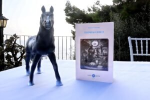 ​Straordinario successo alla Torre di Cesare per la presentazione di “Trionfi & Cavalli” di Salvatore Schiavone