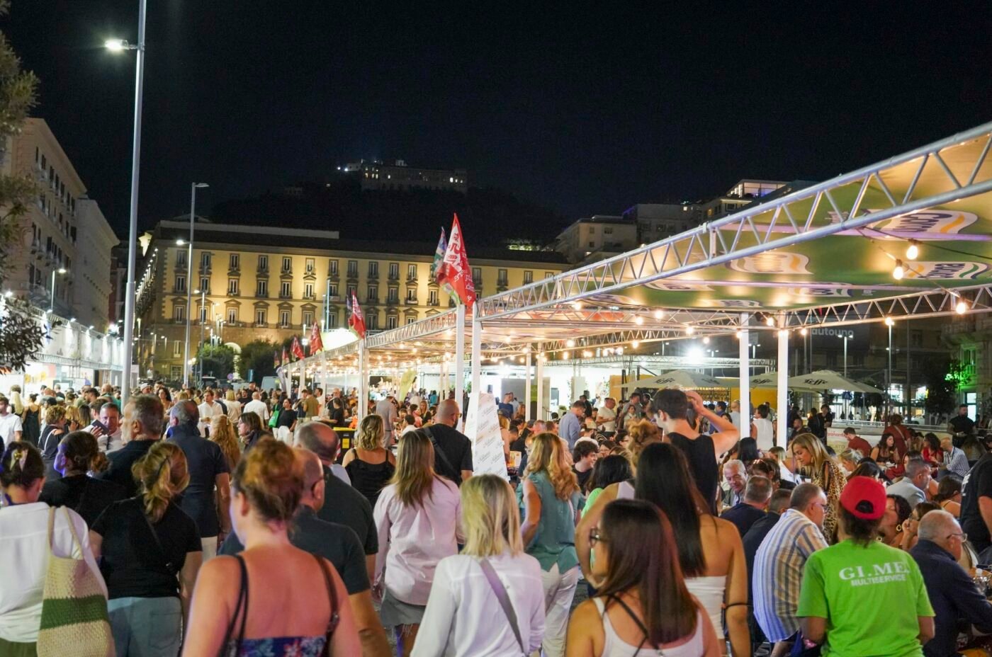 Napoli, Bufala Fest celebra i 10 anni dal 2 al 6 settembre in Piazza Municipio La kermesse rinnova la propria identità visiva sotto il nuovo payoff “Tutte le forme del gusto” 