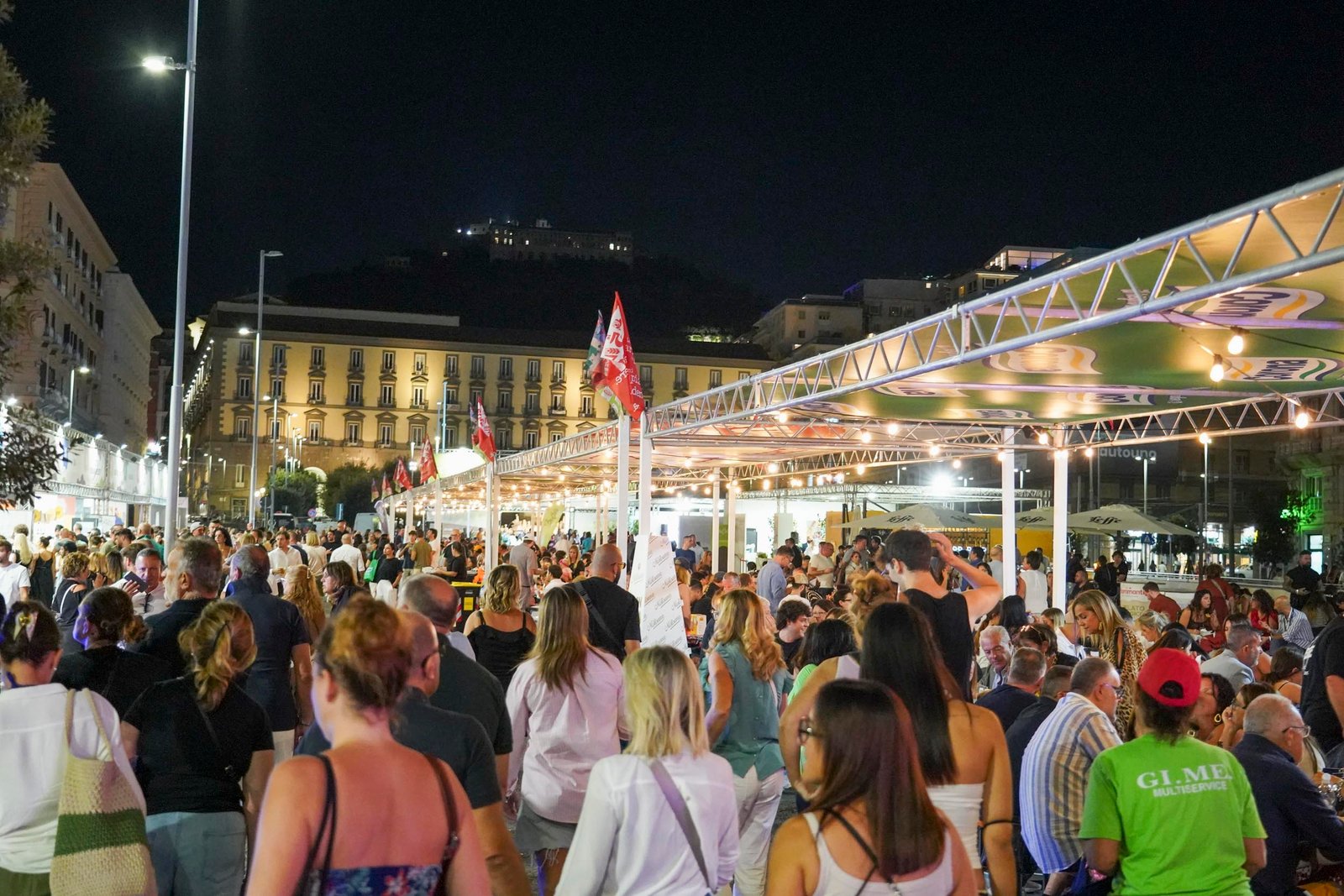 Napoli, Bufala Fest celebra i 10 anni dal 2 al 6 settembre in Piazza Municipio La kermesse rinnova la propria identità visiva sotto il nuovo payoff “Tutte le forme del gusto” 