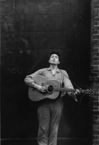 DAL 5 DICEMBRE A ROMA ALLA VYNIL ROOM ARRIVA UNA MOSTRA DI BOB DYLAN
