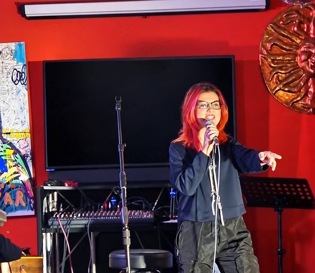 SERATA STRAORDINARIA TRA MUSICA, RICORDI E GRANDI EMOZIONI DA MISTER PLANET