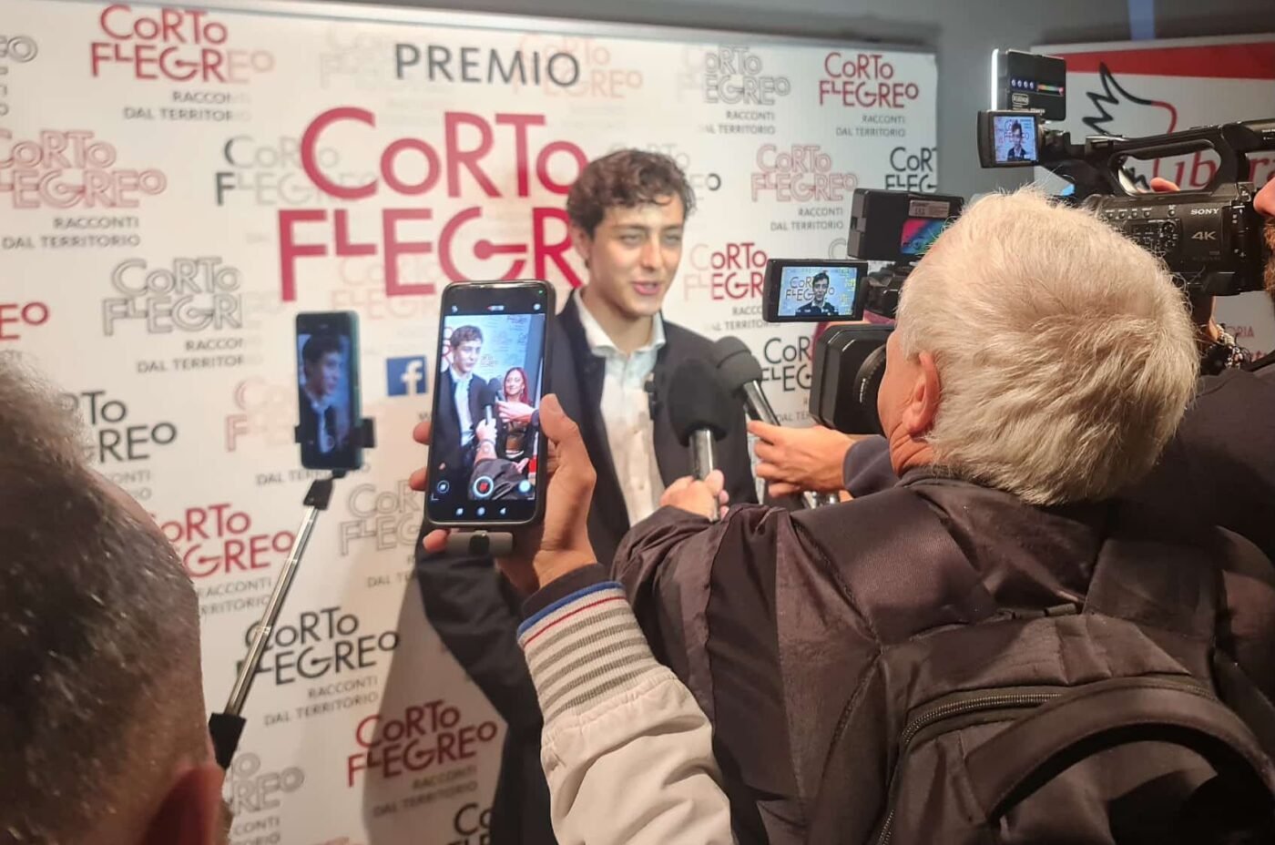 Luigi Zeno trionfa al Corto Flegreo 2026: Miglior Giovane Attore per il cortometraggio contro il bullismo